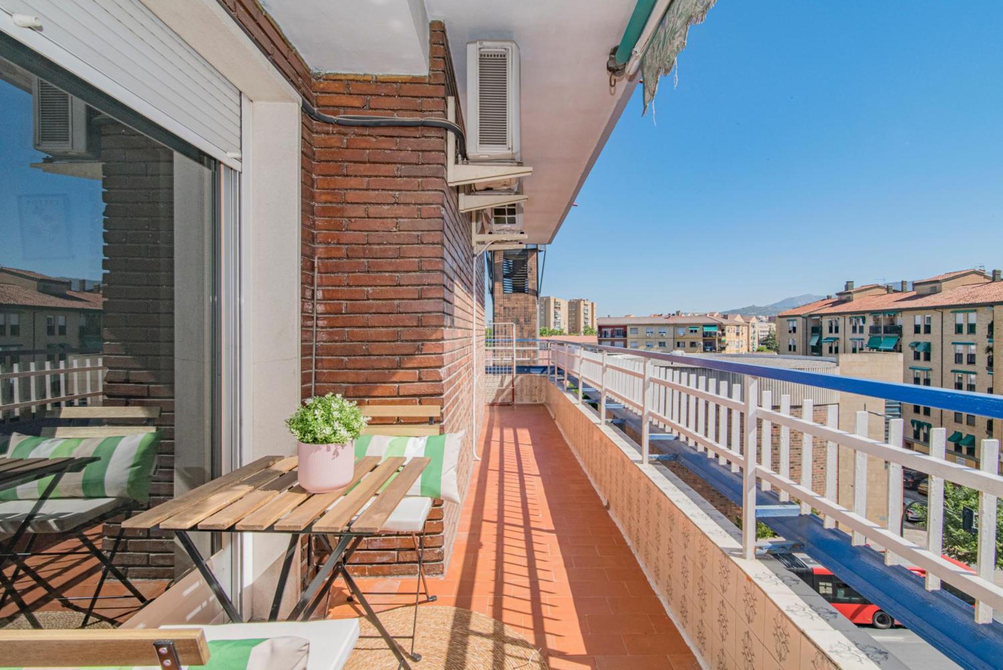 Delfin Retreat Con Terraza Junto A Parada De Metro Granada Eksteriør billede