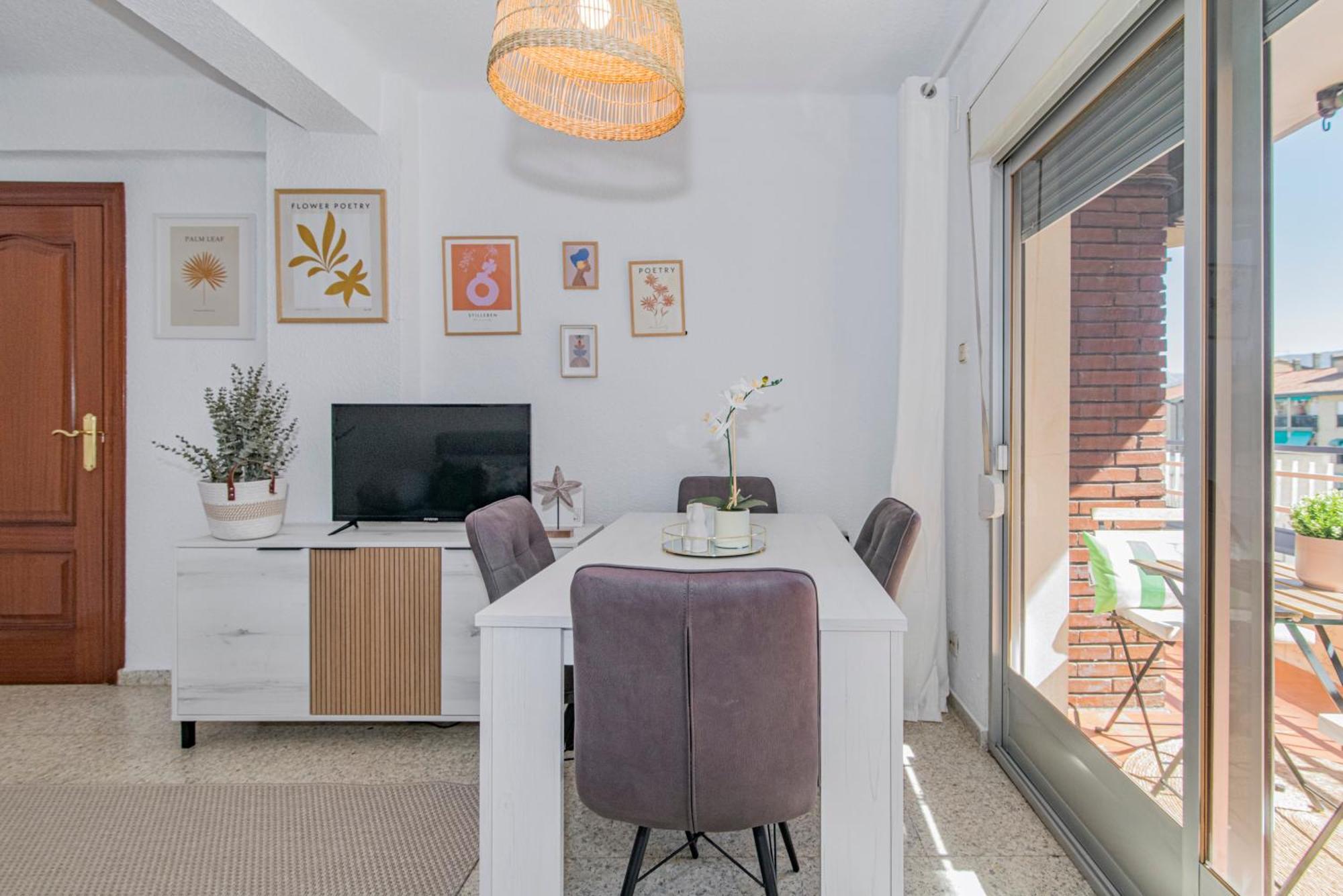 Delfin Retreat Con Terraza Junto A Parada De Metro Granada Eksteriør billede